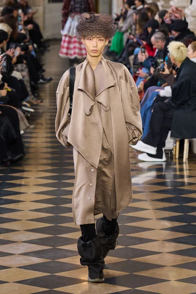 Look 46